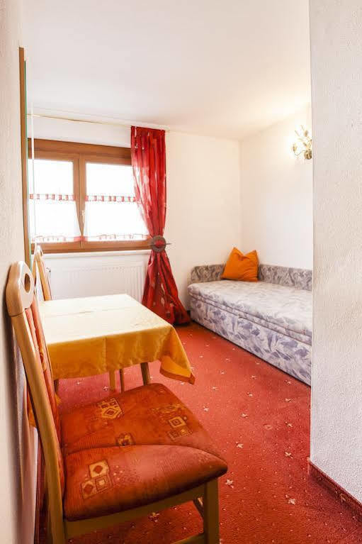 Bed and Breakfast Haus Steinbock Нойштіфт-ім-Штубайталь Екстер'єр фото